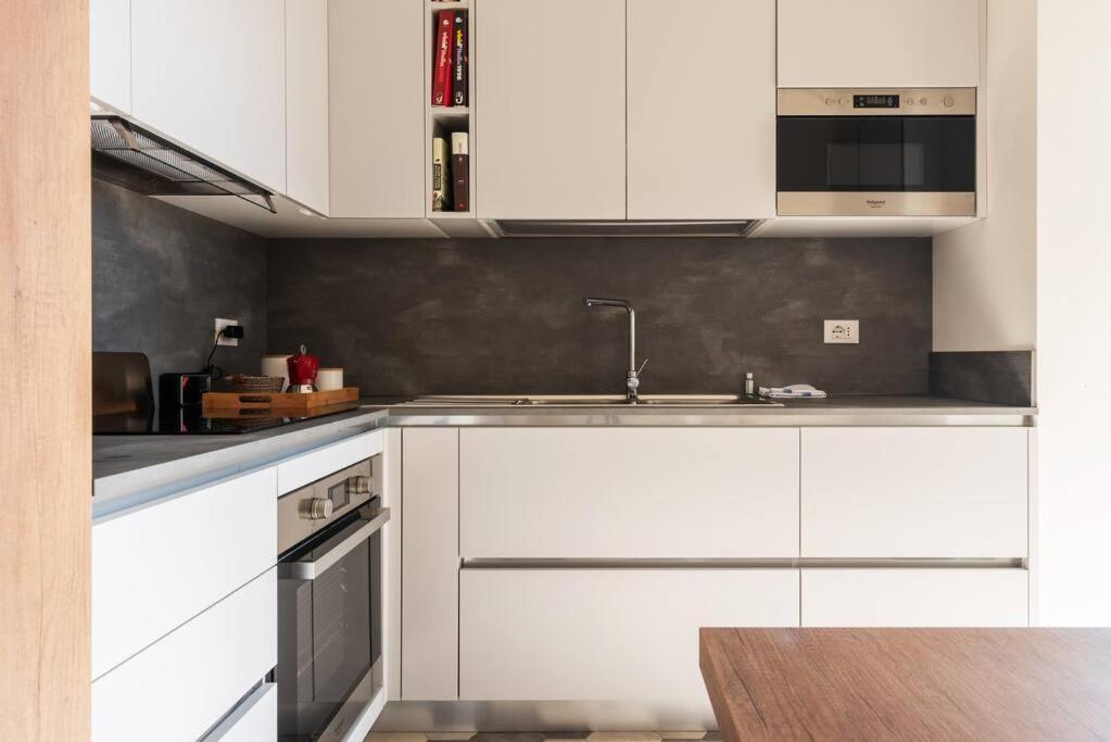 Appartamento Elegante Bilocale San Calocero Milano Esterno foto